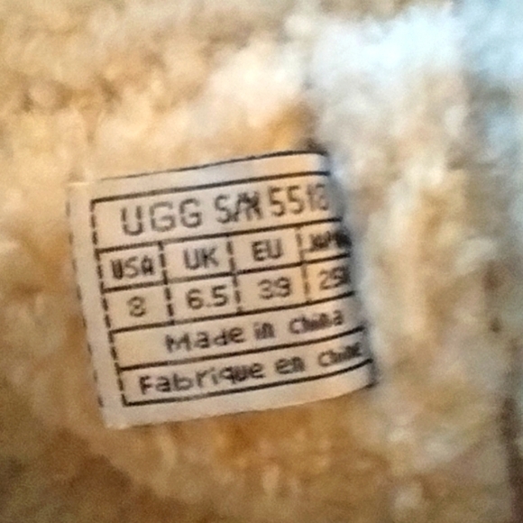 UGG "Broome" Wool And Suede Boots. - Picture 8 of 12